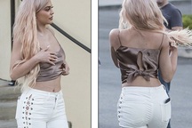 Kylie Jenner gợi cảm khoe tóc mới