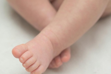 Em bé “ba bố mẹ” đầu tiên trên thế giới