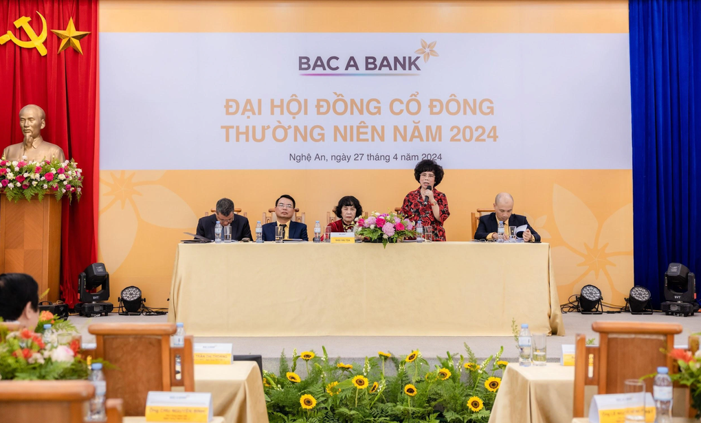 ĐHCĐ BAC A BANK: Ra mắt hội đồng quản trị mới, kiên định mục tiêu tăng trưởng - 1 ĐHCĐ BAC A BANK: Ra mắt hội đồng quản trị mới, kiên định mục tiêu tăng trưởng - 1