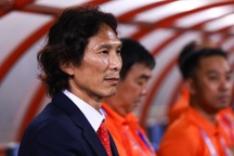 VAR được áp dụng trong ngày HLV Gong Oh Kyun ra mắt V-League