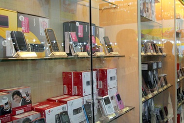 Rộn ràng khuyến mãi tại các siêu thị di động cuối năm