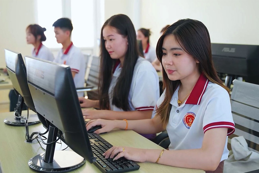 Sinh viên giỏi diện thu hút nhân tài về Nghệ An có thể nhận gấp đôi hỗ trợ - 1