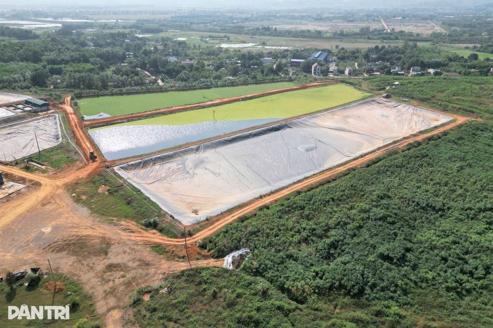 Dân dựng lều xuyên đêm canh nhà máy tinh bột sắn gây ô nhiễm - 3 Dân dựng lều xuyên đêm canh nhà máy tinh bột sắn gây ô nhiễm - 3