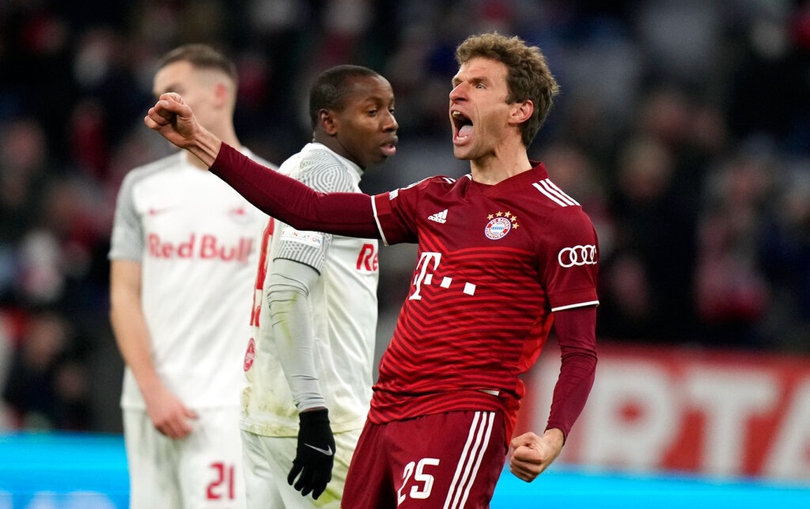 Lewandowski lập hat-trick, Bayern Munich vào tứ kết bằng chiến thắng 8-2 - 5 Lewandowski lập hat-trick, Bayern Munich vào tứ kết bằng chiến thắng 8-2 - 5