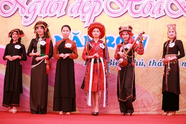 Ngắm những nhan sắc núi rừng lần đầu tranh tài “Người đẹp Hoa Ban”