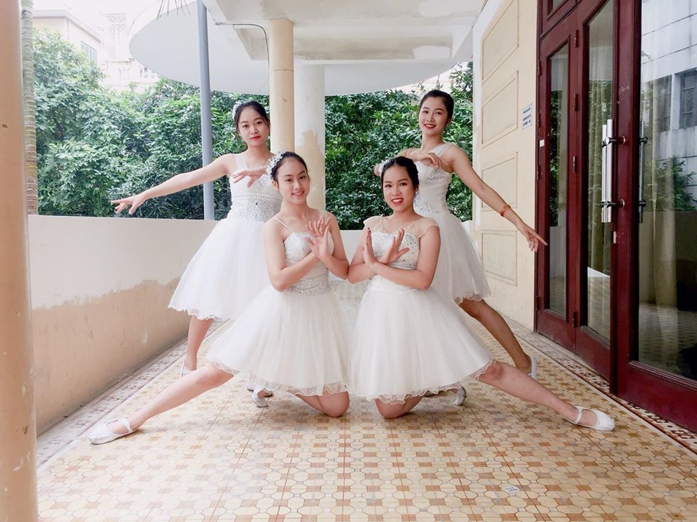 Á khôi Ngoại thương phát biểu xuất sắc tại hội nghị của Liên Hợp Quốc - 7 Á khôi Ngoại thương phát biểu xuất sắc tại hội nghị của Liên Hợp Quốc - 7