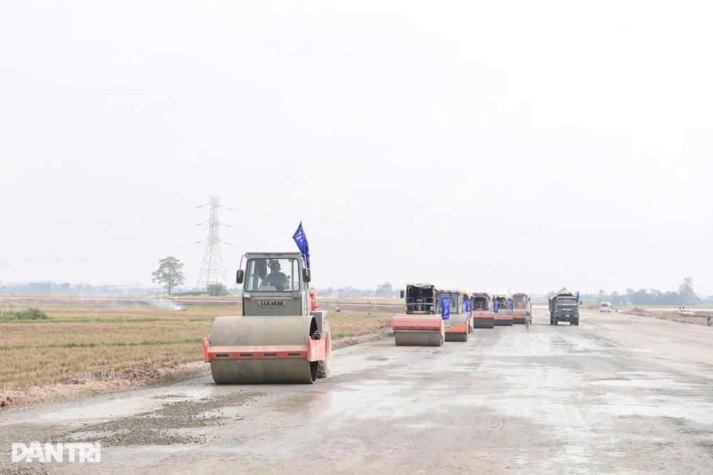 Hợp long cây cầu nghìn tỷ vượt sông Đáy nối Nam Định - Ninh Bình - 3 Hợp long cây cầu nghìn tỷ vượt sông Đáy nối Nam Định - Ninh Bình - 3