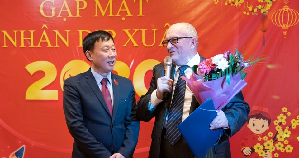 Tết cộng đồng ấm áp tại thủ phủ vùng Urals của Liên bang Nga - 1 Tết cộng đồng ấm áp tại thủ phủ vùng Urals của Liên bang Nga - 1