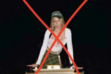 Nữ sinh ghép ảnh phản cảm trên Nhà hát Lớn, trường đại học lên tiếng