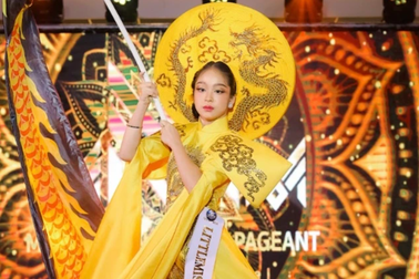 Hồng Lam giành chiến thắng cuộc thi mẫu nhí tại Thái Lan