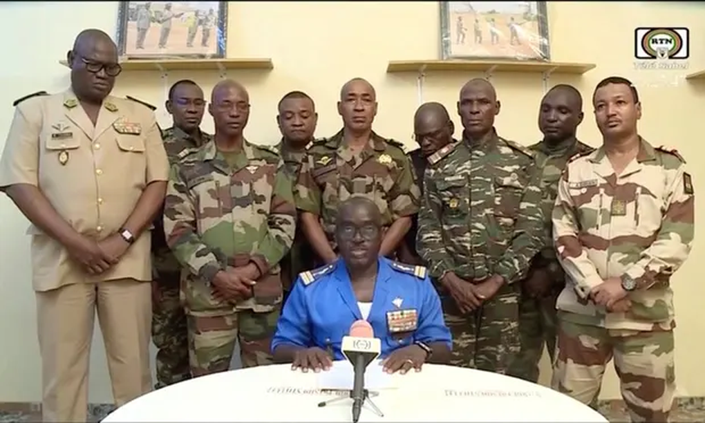 Quân đội Niger phong tỏa biên giới, phế truất tổng thống - 1 Quân đội Niger phong tỏa biên giới, phế truất tổng thống - 1