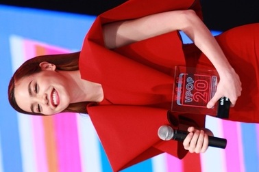 Hồ Ngọc Hà hạnh phúc khi nhận giải "Cống hiến"