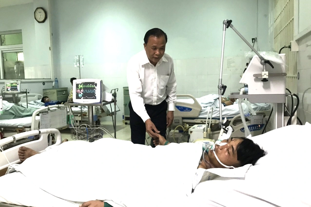 Bốn người ngộ độc sau bữa cơm trưa ở rẫy keo - 1 Bốn người ngộ độc sau bữa cơm trưa ở rẫy keo - 1