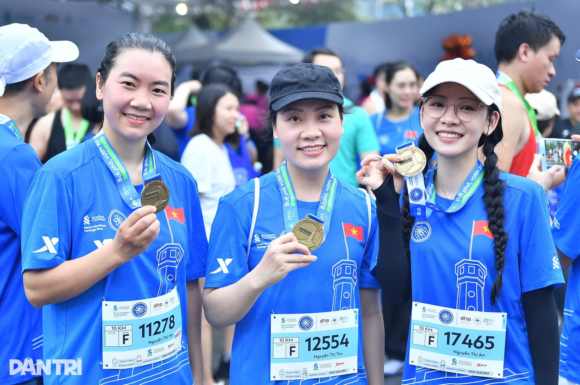 Впечатляющие кадры с Standard Chartered Marathon Heritage Hanoi 2025 - 13 Hình ảnh ấn tượng tại giải Standard Chartered Marathon Di sản Hà Nội 2025 - 13