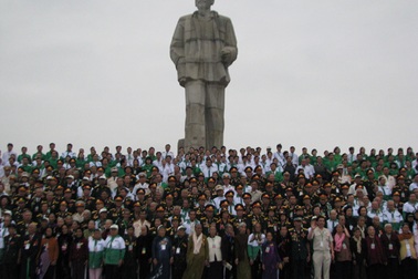 582 anh hùng thời đại Hồ Chí Minh có mặt tại quê Bác