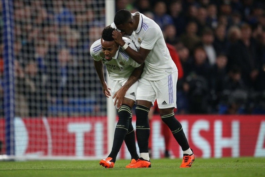 Real Madrid trả giá đắt cho tấm vé vào bán kết Champions League - 2 Real Madrid trả giá đắt cho tấm vé vào bán kết Champions League - 2