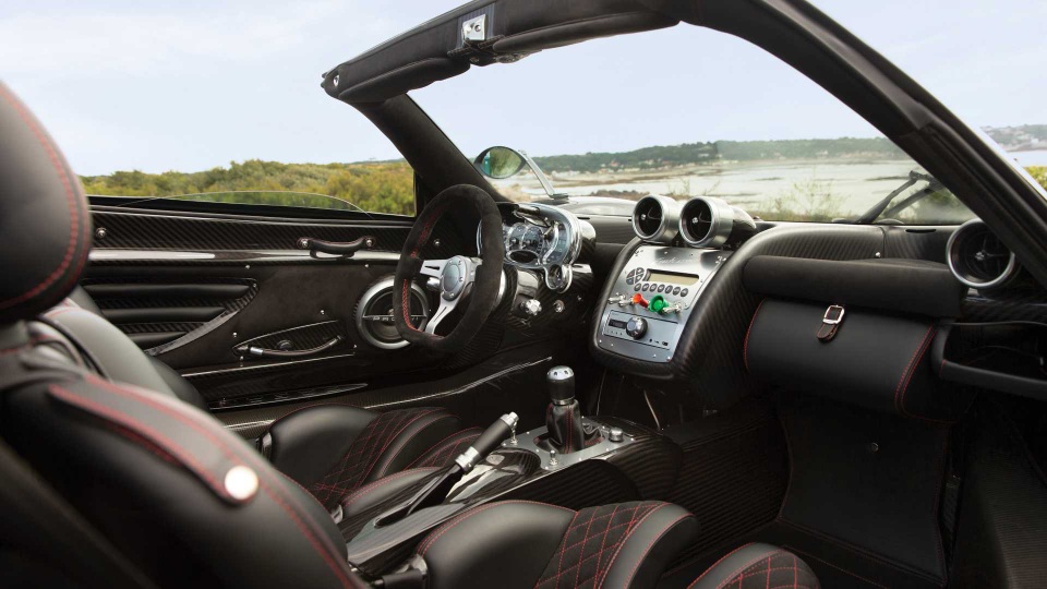 Pagani Zonda Aether – Dành cho những người “biết chơi”, nhưng phải có tiền - 17 Pagani Zonda Aether – Dành cho những người “biết chơi”, nhưng phải có tiền - 17