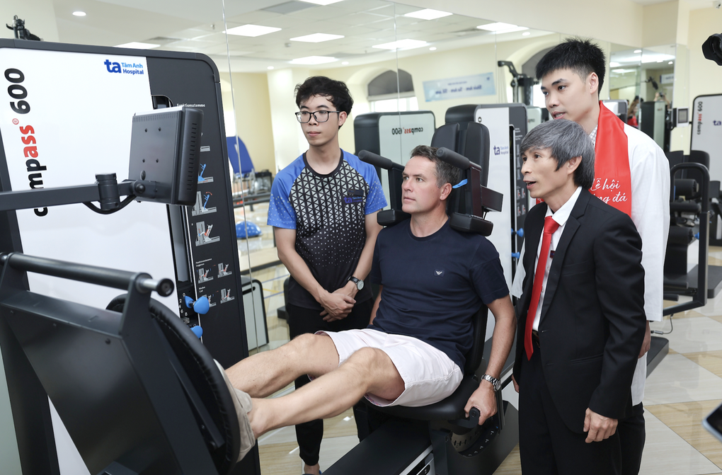 นักเตะแมนยูฯรักษาฟอร์มดีได้ต้องขอบคุณทีมแพทย์กีฬาชั้นนำ - 2 Dàn sao Man Đỏ giữ phong độ thi đấu tốt nhờ y học thể thao đỉnh cao - 2
