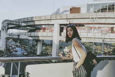 Nghe hoa hậu Kỳ Duyên tư vấn du lịch bụi 5 ngày ở Thái Lan và Singapore