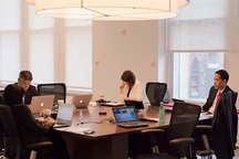 Xử lý thế nào khi nhân viên công khai chỉ trích CEO?