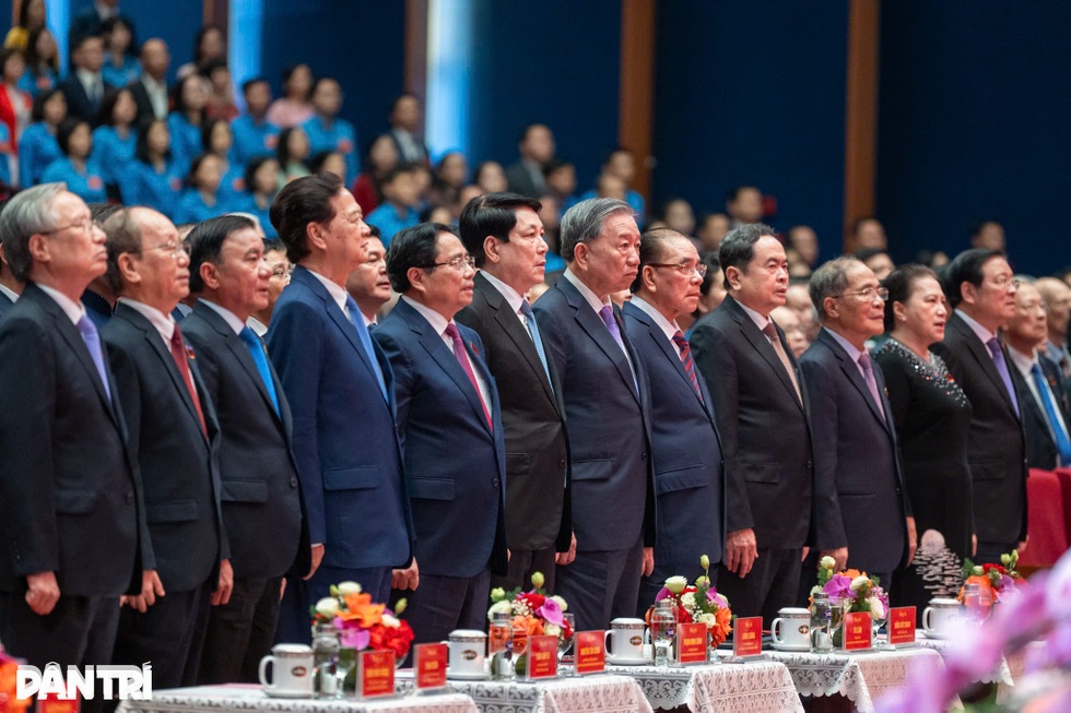 “Sắp xếp lại giang sơn”, Chính phủ chuyển từ quản lý sang kiến tạo, phục vụ - 3 “Sắp xếp lại giang sơn”, Chính phủ chuyển từ quản lý sang kiến tạo, phục vụ - 3