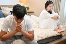 Vợ ngoại tình với trai trẻ kém 10 tuổi, lý do đưa ra khiến tôi bật cười