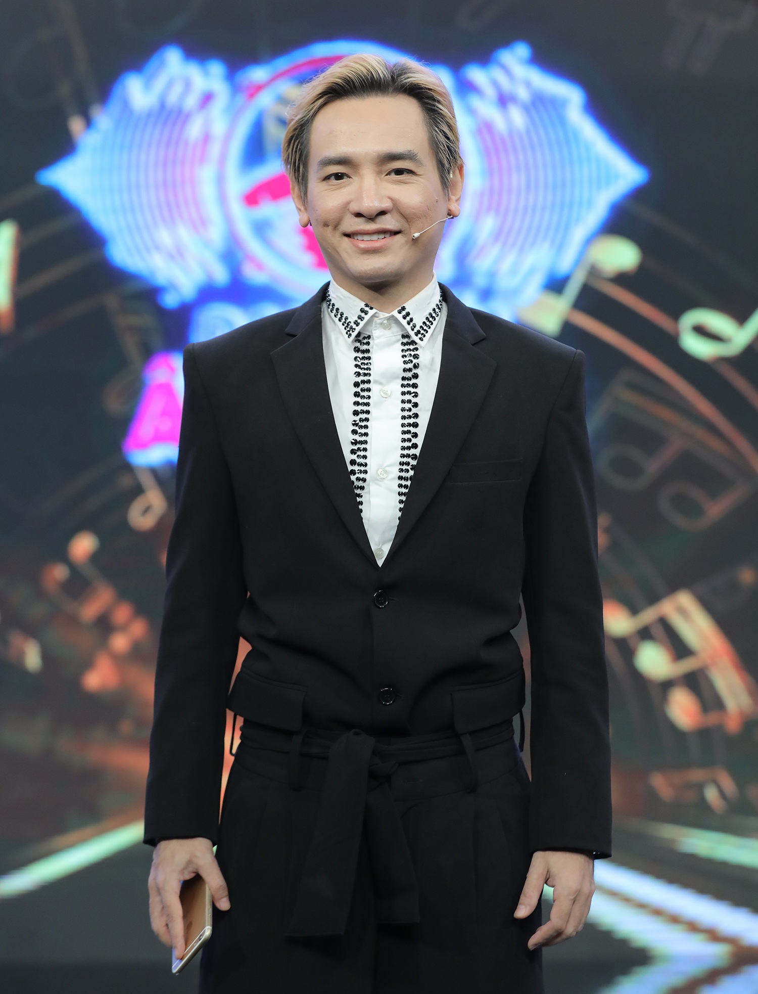 Hình ảnh ca sĩ Việt Quang trong gameshow cuối cùng trước khi qua đời - 5