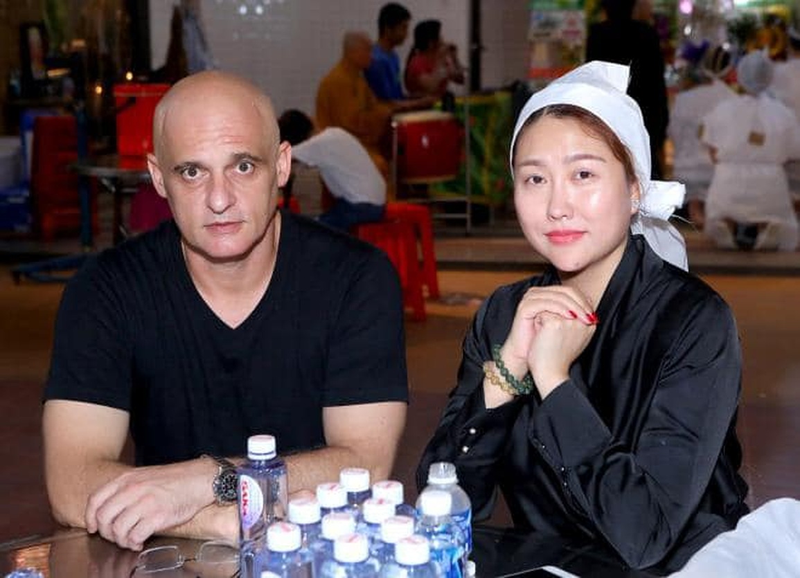 Phi Thanh Vân bàng hoàng nhận tin chồng cũ đột ngột qua đời - 3 Phi Thanh Vân bàng hoàng nhận tin chồng cũ đột ngột qua đời - 3