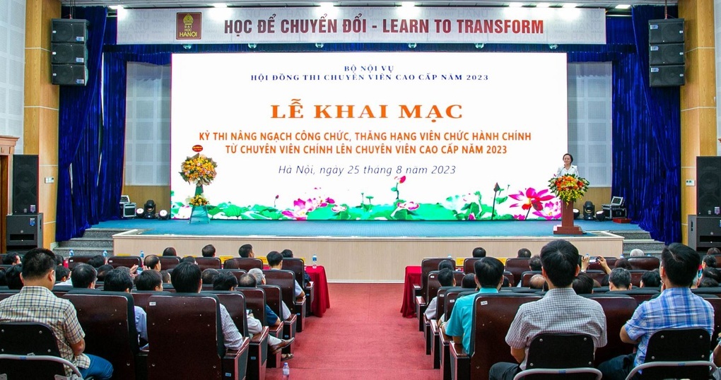 Đề xuất sửa nhiều quy định về tuyển dụng và quản lý công chức - 2