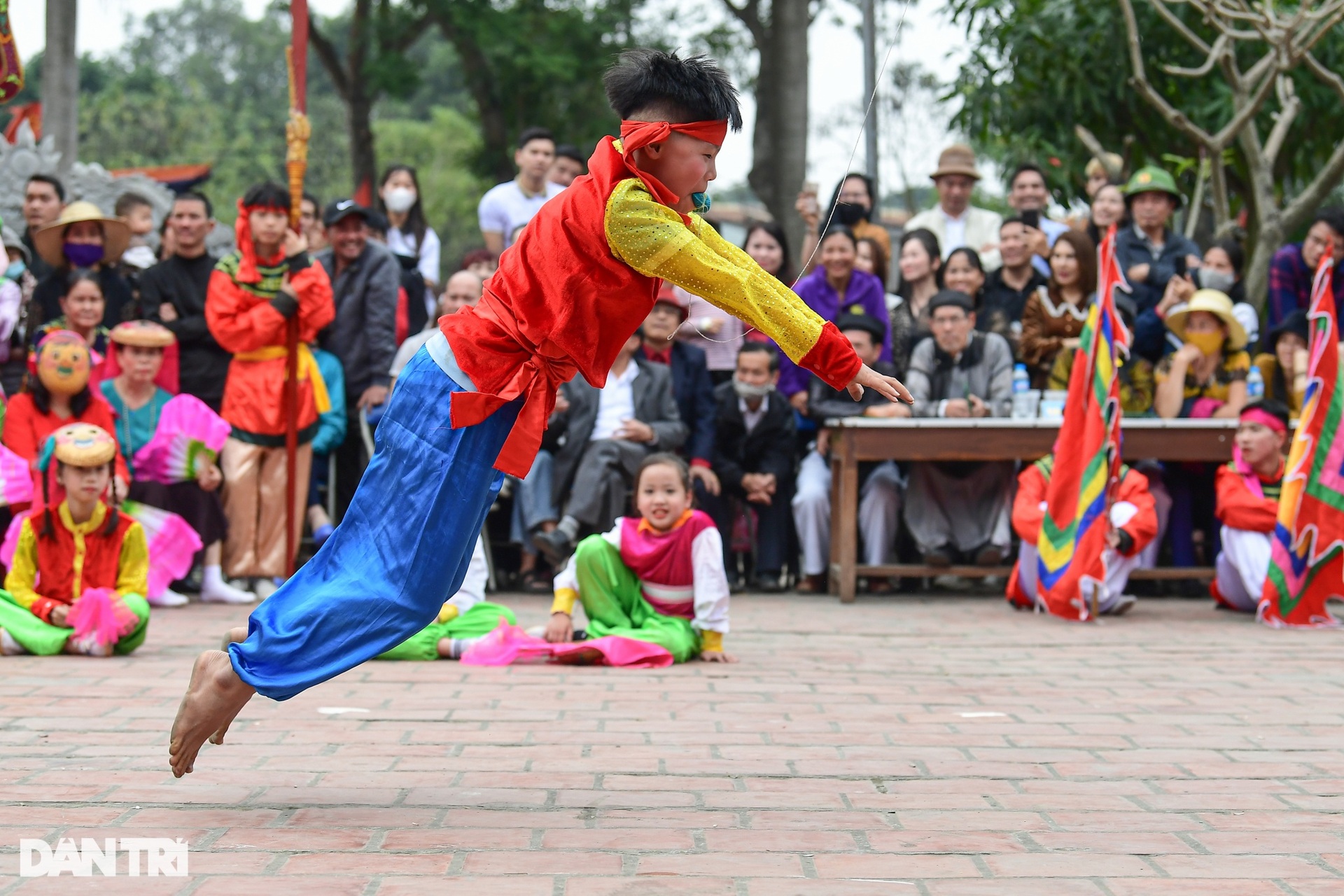 Độc lạ hội thi câu ếch, bắt lươn... để kén rể cho thiếu nữ ở Hà Nội - 12 Độc lạ hội thi câu ếch, bắt lươn... để kén rể cho thiếu nữ ở Hà Nội - 12