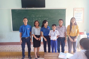 Quảng Trị: Hai học sinh lớp 3 và lớp 8 dũng cảm cứu em nhỏ bị đuối nước