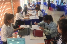 Hơn 1.000 học sinh, lao động tham gia tư vấn, tìm việc làm