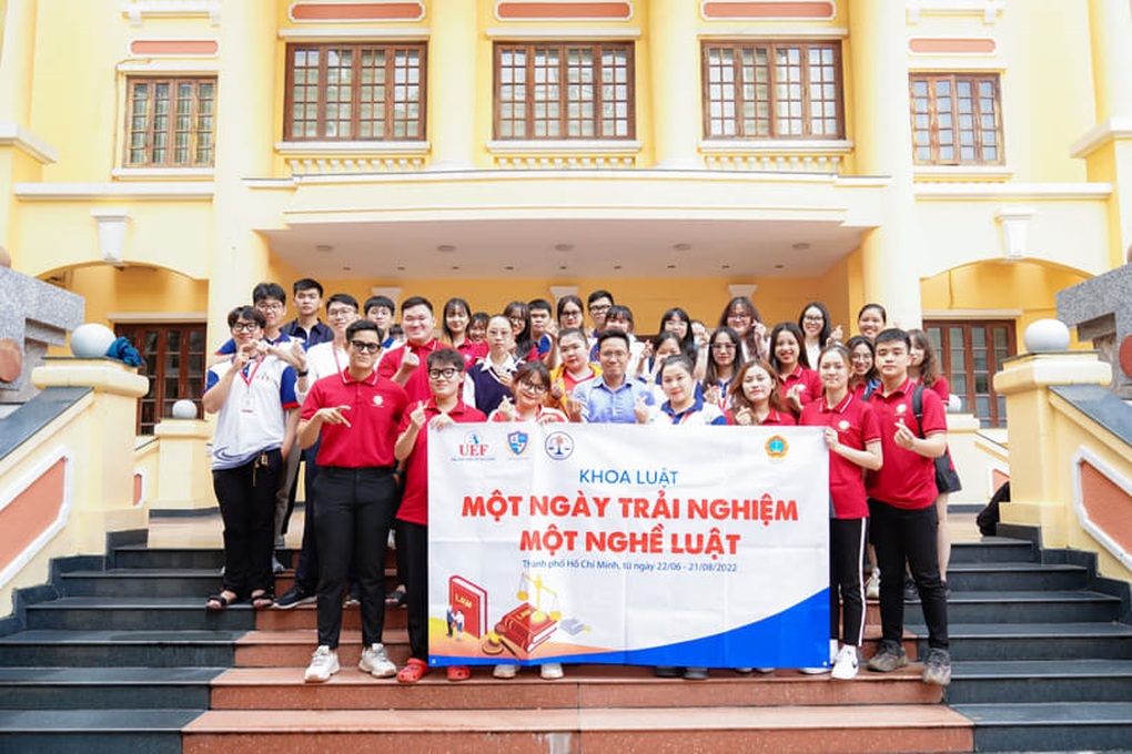 Học luật nhưng không khô khan như cách các gen Z nghĩ - 4 Học luật nhưng không khô khan như cách các gen Z nghĩ - 4