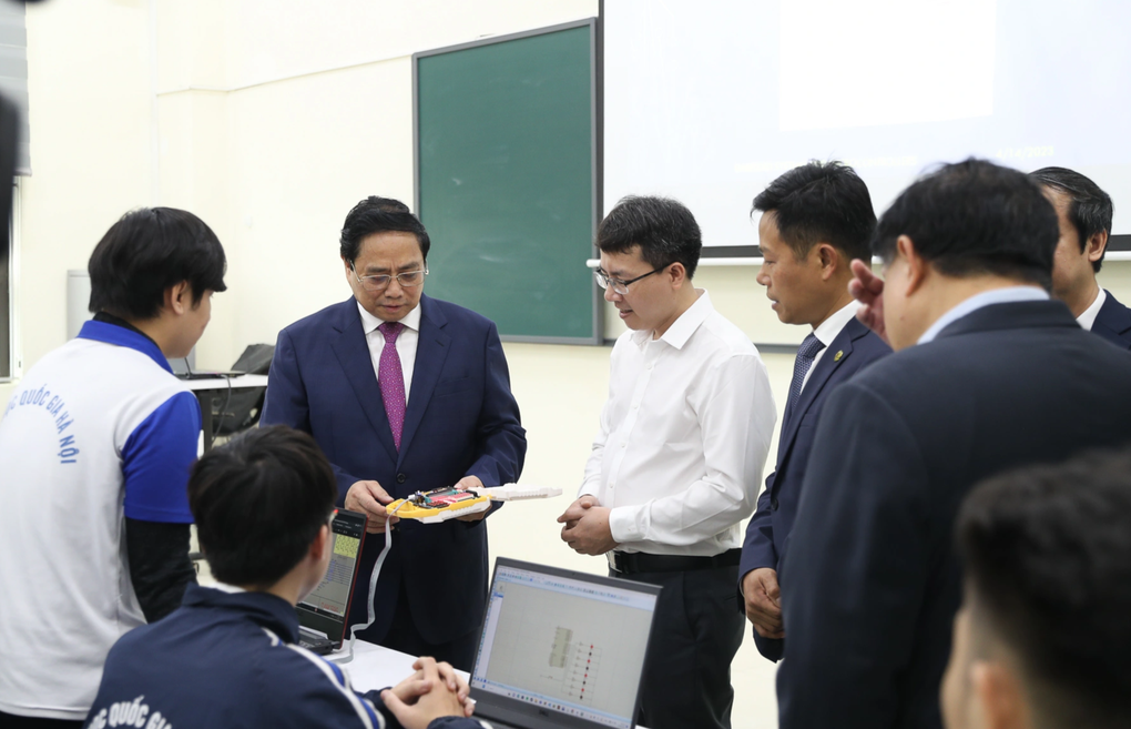 Thủ tướng Chính phủ đưa ra 5 định hướng với Đại học Quốc gia Hà Nội - 3 Thủ tướng Chính phủ đưa ra 5 định hướng với Đại học Quốc gia Hà Nội - 3