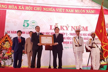 Đại học Nông lâm Huế nhận Huân chương Độc lập hạng Nhất lần 2