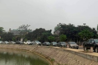 Giá đất hàng loạt nơi bỗng dưng tăng "nóng", lô xấu vẫn được hỏi mua