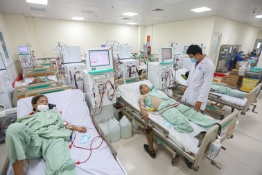 Lộ trình giúp người dân không phải bỏ tiền túi khi khám chữa bệnh