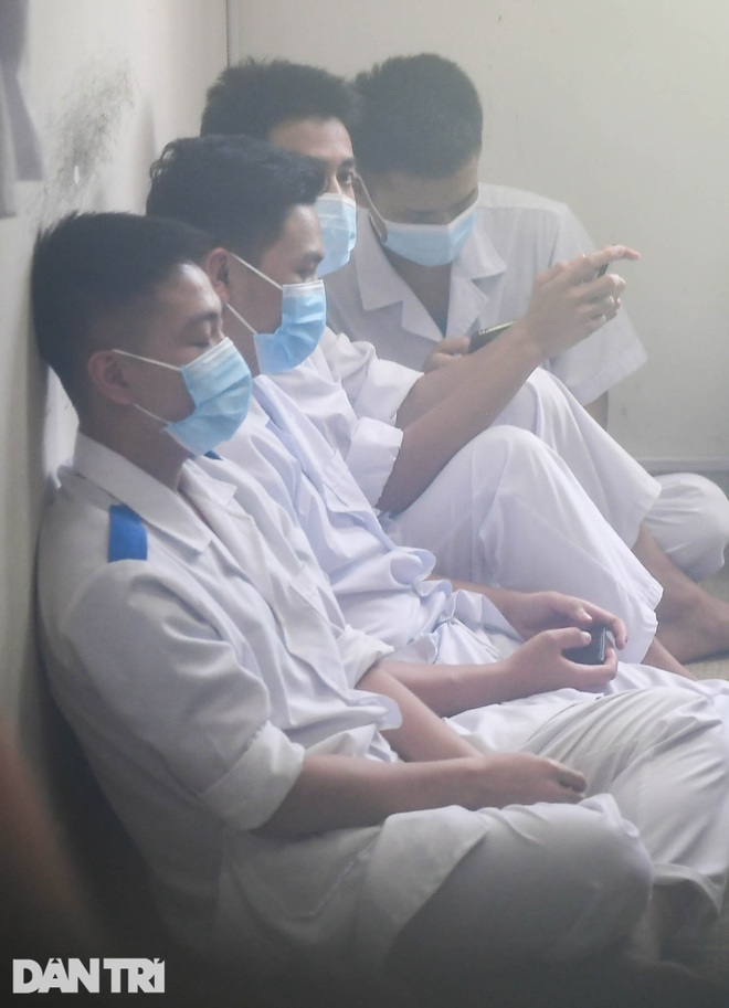 Cận cảnh khu xét nghiệm lớn nhất Việt Nam, cao điểm xử lý 20.000 mẫu/ngày - 24 Cận cảnh khu xét nghiệm lớn nhất Việt Nam, cao điểm xử lý 20.000 mẫu/ngày - 24