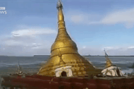 Lũ lớn “nuốt chửng” chùa vàng ở Myanmar