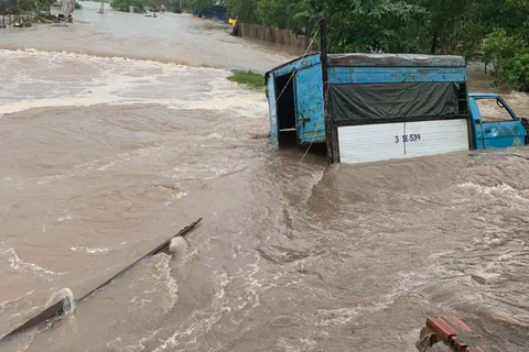 Nhìn lại 10 ngày đảo ngọc Phú Quốc quay cuồng trong trận lũ lụt chưa từng có
