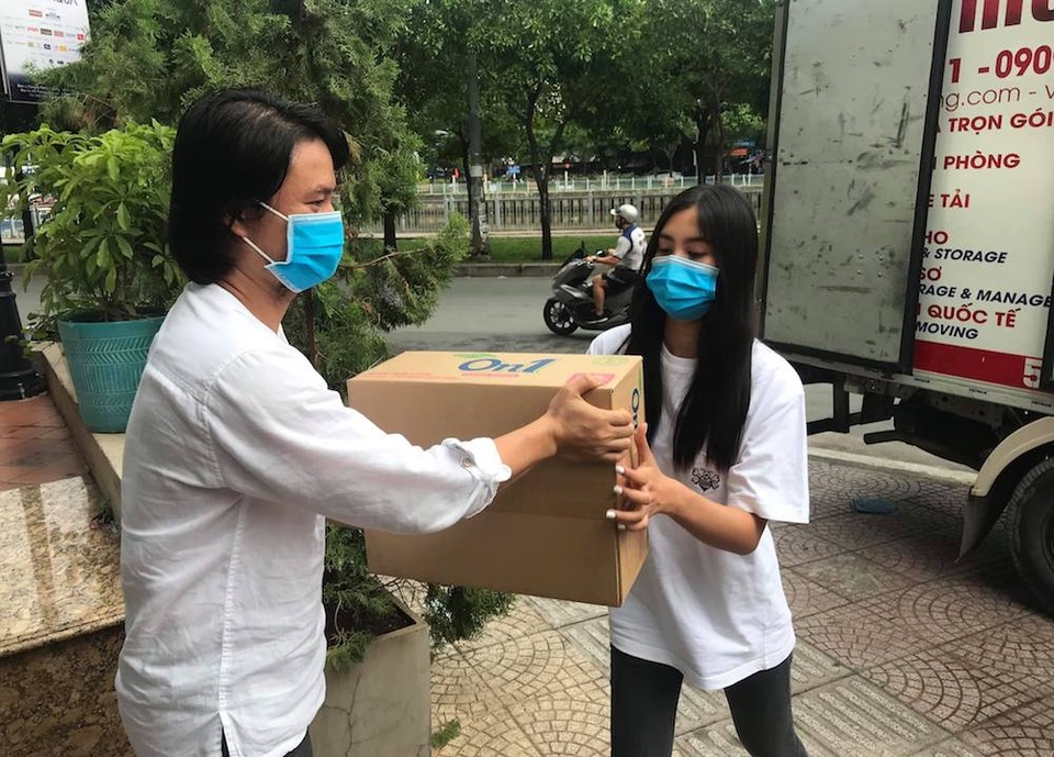 Nghệ sĩ Việt đồng lòng hướng về Đà Nẵng – Quảng Nam - 3 Nghệ sĩ Việt đồng lòng hướng về Đà Nẵng – Quảng Nam - 3
