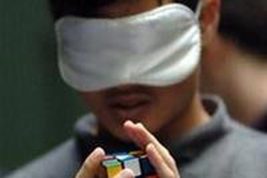 Xoay rubic trong vòng... 11,13 giây