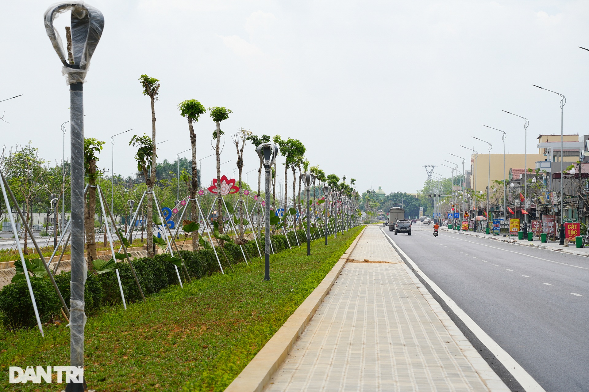 Diện mạo mới đoạn đường 1,5km tiêu tốn 165 tỷ đồng ở Ninh Bình - 5 Diện mạo mới đoạn đường 1,5km tiêu tốn 165 tỷ đồng ở Ninh Bình - 5