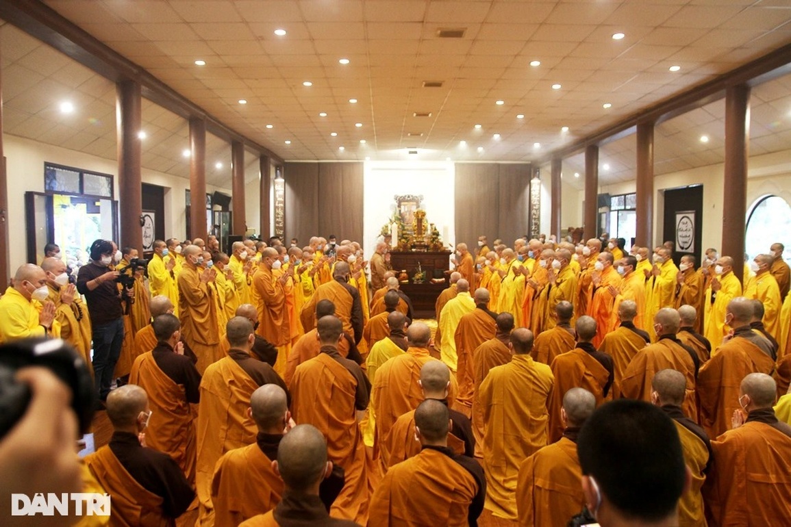 Hình ảnh tại lễ nhập kim quan Thiền sư Thích Nhất Hạnh - 11 Hình ảnh tại lễ nhập kim quan Thiền sư Thích Nhất Hạnh - 11
