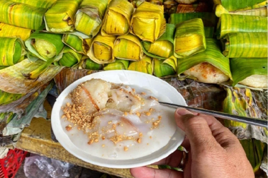 Món ăn vặt dân dã nào của người Việt được xếp hạng ngon nhất thế giới?