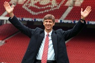 HLV Arsene Wenger: Từ nhà cách mạng tới… kẻ lỗi thời