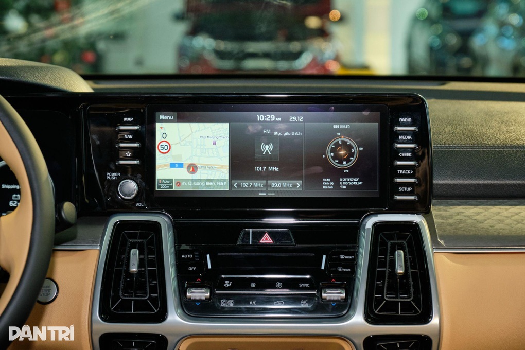 Ngoài ăn xăng như ngửi, Kia Sorento PHEV có gì khi đắt gần bằng GLC 200 - 18 Ngoài ăn xăng như ngửi, Kia Sorento PHEV có gì khi đắt gần bằng GLC 200 - 18