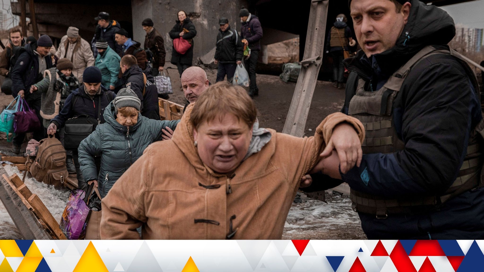 Chiến sự đã buộc nhiều người dân Ukraine phải sơ tán, bỏ lại nhà cửa (Ảnh minh họa: Skynews).