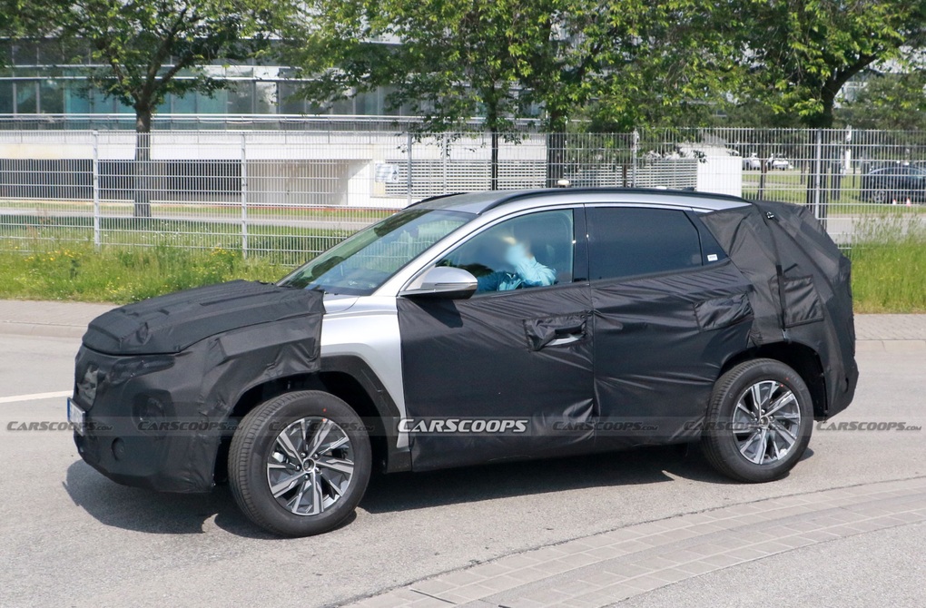 Hyundai Tucson phiên bản nâng cấp xuất hiện trên đường thử - 6 Hyundai Tucson phiên bản nâng cấp xuất hiện trên đường thử - 6