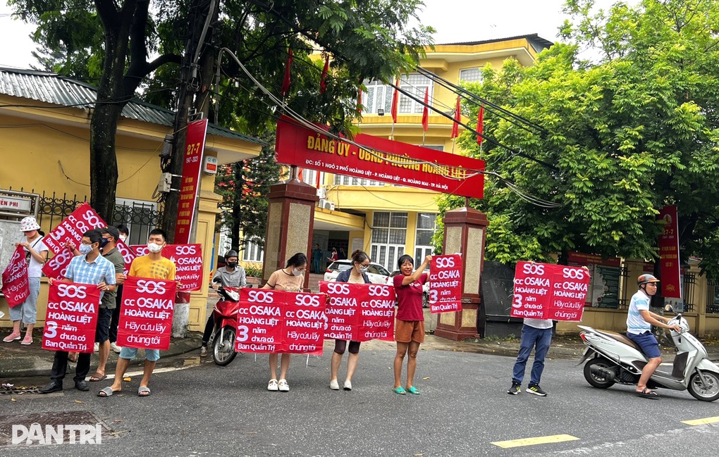 Cư dân kêu cứu, tố ban quản lý tòa nhà khóa thang máy, không xử lý rác thải - 5 Cư dân kêu cứu, tố ban quản lý tòa nhà khóa thang máy, không xử lý rác thải - 5